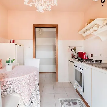 Fiorenza House דירה Luisago